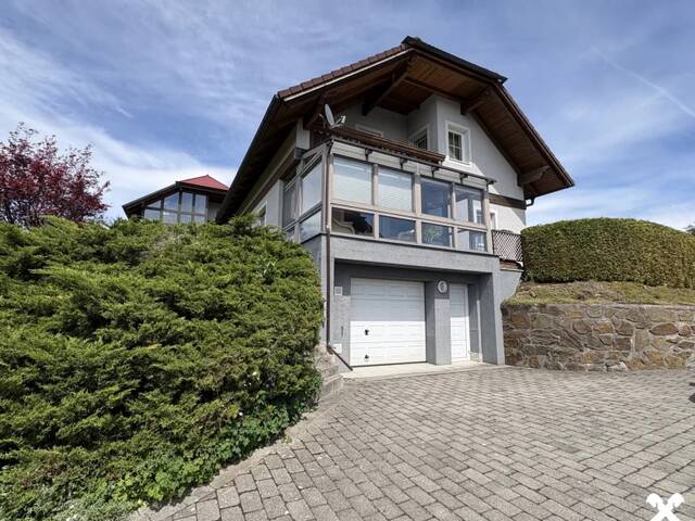 Immobilie in Schenkenfelden - Einziehen und Loswohnen - Gepflegtes Einfamilienhaus in Siedlungslage - Bild 0