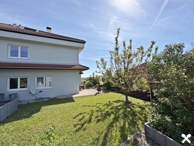 Immobilie in Pichl bei Wels - Stilvolles Viertelhaus in ruhiger Lage mit traumhaften Weitblick! - Bild 0