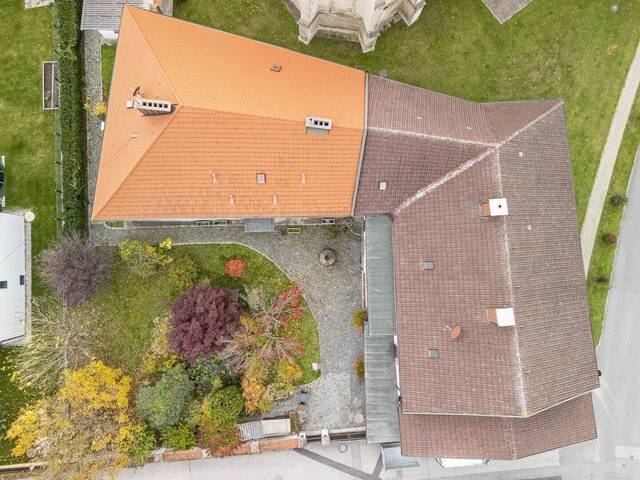 Immobilie in Ebenfurth - ** Historisches Johanniterhaus am Heldenplatz – mit Innenhof und Gartenbereich ** - Bild 2