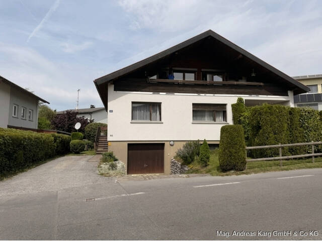 Immobilie in Hörbranz - Großzügiges Wohnhaus mit Entwicklungspotenzial auf sonnigem Grundstück in Hörbranz - Bild 1
