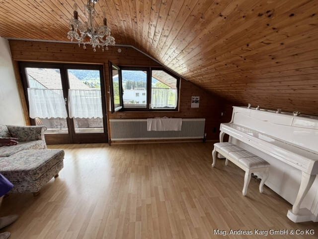 Immobilie in Hörbranz - Großzügiges Wohnhaus mit Entwicklungspotenzial auf sonnigem Grundstück in Hörbranz - Bild 4
