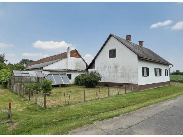 Immobilie in St. Veit in der Südsteiermark - Altes Bauerngehöft mit Stall und Wirtschaftsgebäuden in sonniger sowie leicht erhöhter Ruhelage an einer Sackgasse - Bild 1