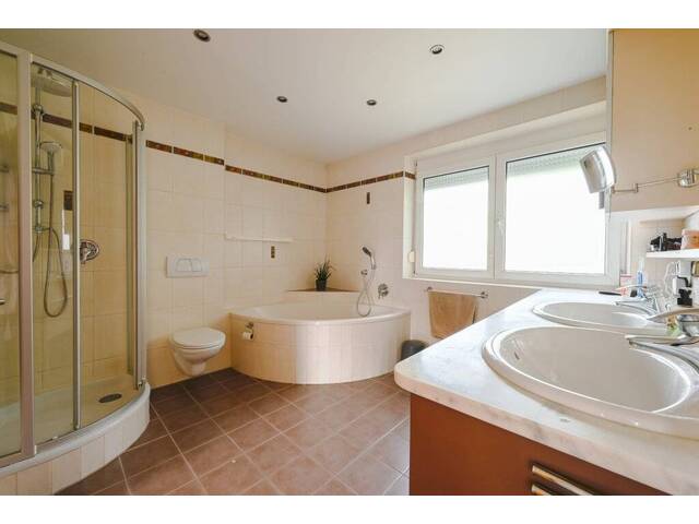Immobilie in Wiesing - Penthouse-Feeling über den Dächern von Wiesing - 87 m² Wohnkomfort mit 54 m² Panorama-Dachterrasse - Bild 2