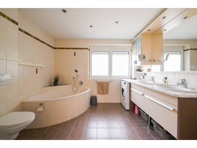 Immobilie in Wiesing - Penthouse-Feeling über den Dächern von Wiesing - 87 m² Wohnkomfort mit 54 m² Panorama-Dachterrasse - Bild 3