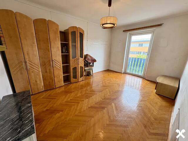Immobilie in Linz - Charmante 3-Zimmer-Eigentumswohnung mit Kachelofen und Entwicklungspotenzial in zentraler Lage von Linz - Bild 0