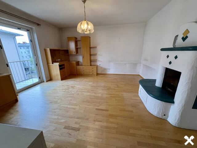 Immobilie in Linz - Charmante 3-Zimmer-Eigentumswohnung mit Kachelofen und Entwicklungspotenzial in zentraler Lage von Linz - Bild 3
