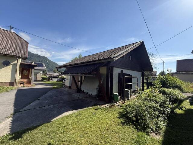 Immobilie in Fürnitz - Charmantes 5-Zi-Haus in Fürnitz, 127m², 2 Balkone, Garage, 255.000 EUR! - Bild 2