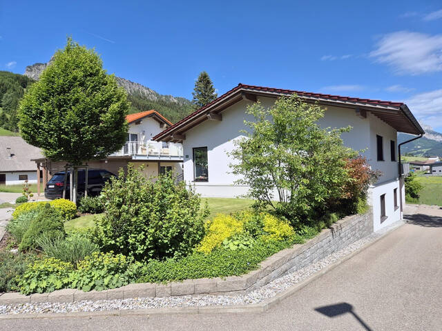 Immobilie in Tannheim - Neuwertiges Einfamilienhaus in Traumlage - Bild 2