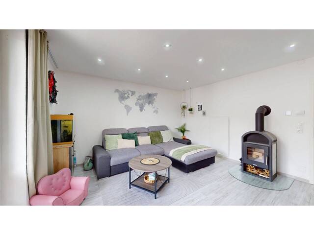 Immobilie in Saalfelden am Steinernen Meer - Wohnglück mit Ofenwärme & Sonnenbalkon - Modernisierte 3-Zimmer-Balkonwohnung in Saalfelden - Bild 0