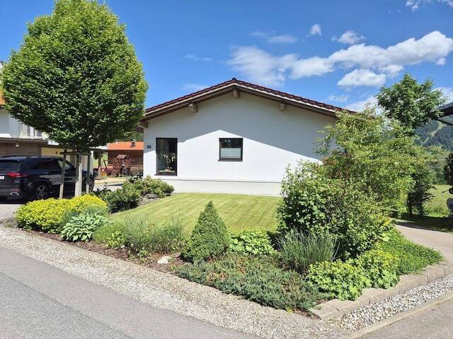 Immobilie in Tannheim - Neuwertige Einfamilienhaus in Traumlage - Bild 1