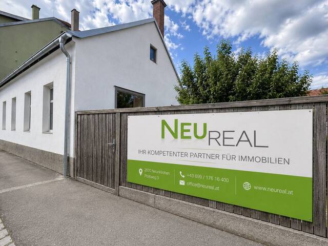 Immobilie in Neunkirchen - Teilsaniertes Jahrhundertwendehaus mit viel Potenzial im Herzen von Neunkirchen - Bild 0