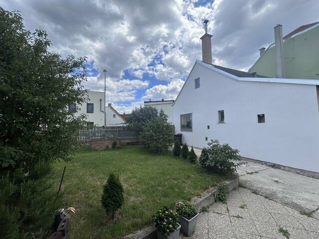 Immobilie in Neunkirchen - Teilsaniertes Jahrhundertwendehaus mit viel Potenzial im Herzen von Neunkirchen - Bild 2