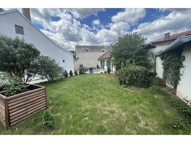 Immobilie in Neunkirchen - Teilsaniertes Jahrhundertwendehaus mit viel Potenzial im Herzen von Neunkirchen - Bild 4