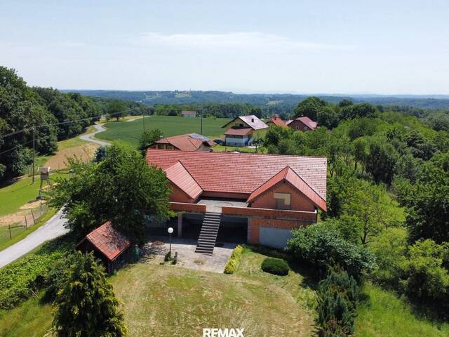 Immobilie in Mureck - Einfamilienhaus & ca. 1 ha Grund in ruhiger Aussichtslage! In SLOWENIEN - Bild 1