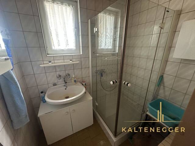 Immobilie in St. Valentin-Landschach - Familiäres Haus mit Potential - Bild 2