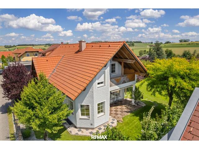 Immobilie in Allhaming - Licht, Raum & Lebensqualität - Gepflegtes Einfamilienhaus mit Garten & Sauna - Bild 3