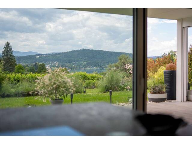 Immobilie in Maria Wörth - Exklusive 3-Zimmer-Gartenwohnung mit traumhaftem Seeblick in Reifnitz am Wörthersee! - Bild 1