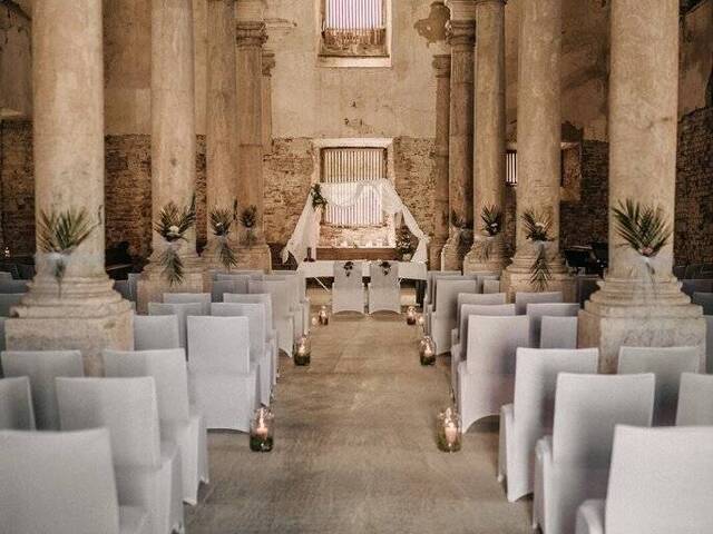 Immobilie in Aurolzmünster - Kauf linker Flügel und Marstall - ein Teil des Innviertler Schloss Versailles mit Entwicklungspotential - Bild 2