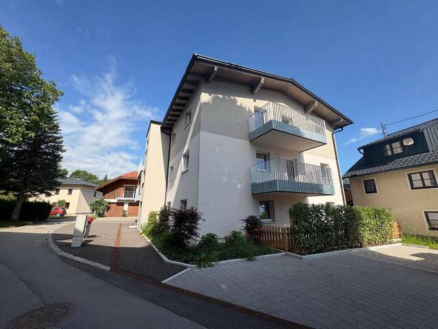 Immobilie in St. Georgen im Attergau - Bezugsfertige 3-Zimmer-Neubauwohnung mit Balkon & Parkplatz – letzte Einheit im Obergeschoss - Bild 0