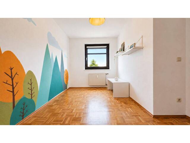 Immobilie in Villach - Familienfreundliche 4-Zimmer-Wohnung mit Tiefgarage - Bild 3