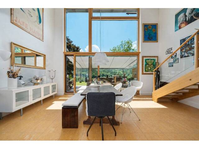 Immobilie in Höflein - Hohe Fensterfronten, Eleganz, Seeblick und unvergleichliches Wohngefühl - Bild 0