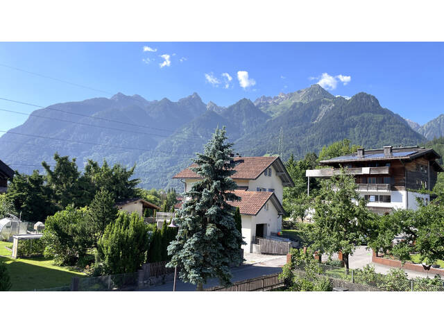 Immobilie in Bürs - Traumhafter Ausblick, sonniger Garten und die Berge direkt vor der Haustür - Bild 0