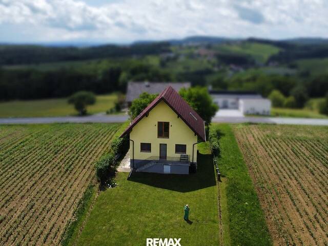 Immobilie in Aigen - Einmalige Aussichtslage in der Südoststeiermark - Massiv gebautes Wohnhaus mit unverbaubarem Fernblick - Bild 0