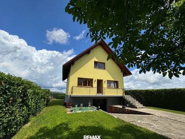 Immobilie in Aigen - Einmalige Aussichtslage in der Südoststeiermark - Massiv gebautes Wohnhaus mit unverbaubarem Fernblick - Bild 1