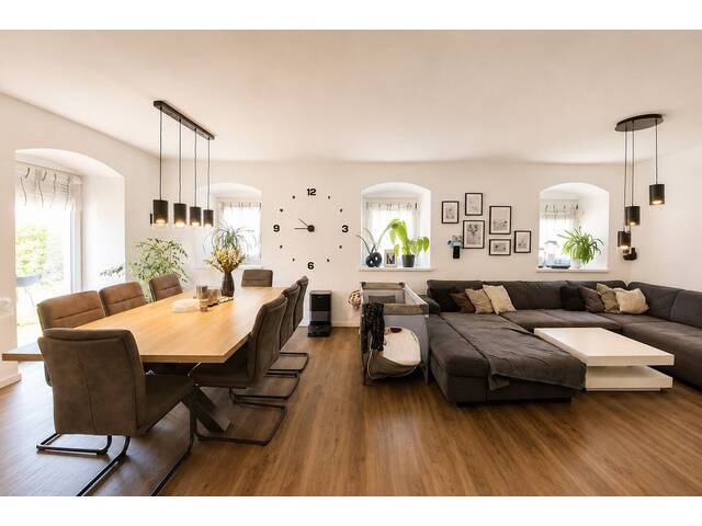 Immobilie in Zöbing - Modernisiertes Familienhaus mit Nebengebäude und vielseitigem Potenzial - Bild 3