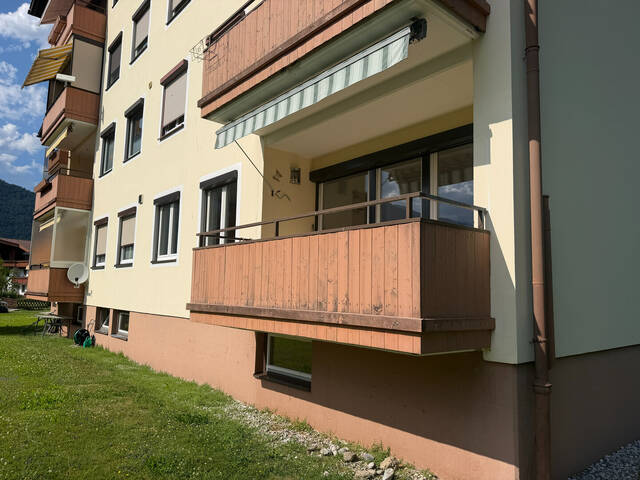Immobilie in Buch - Sonnige 3-Zimmer-Wohnung mit Loggia, Carport und traumhaftem Bergblick in Buch in Tirol - Bild 2