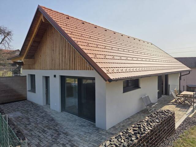 Immobilie in Klöchberg - Modernes und Neuwertiges Wohnhaus mit Eck- Terrasse und Vollkeller samt weiterem Uralt- Kellerstöckl mit Zu und Umbaugenehmigung - Bild 0
