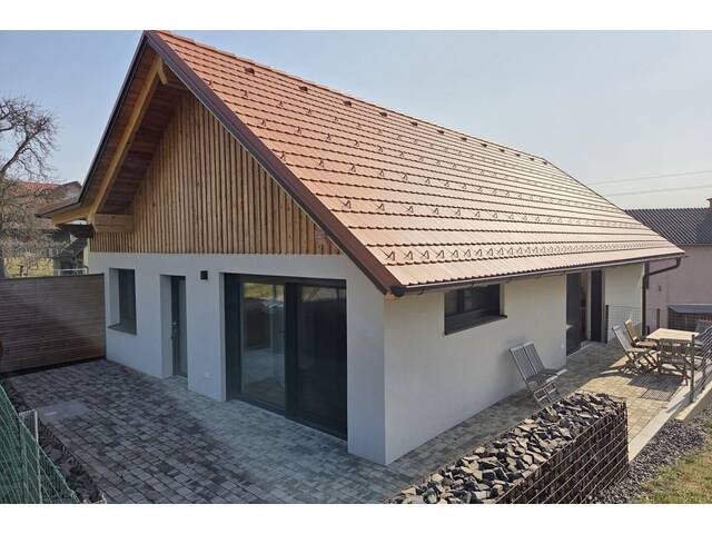 Immobilie in Klöchberg - Modernes und Neuwertiges Wohnhaus mit Eck- Terrasse und Vollkeller samt weiterem Uralt- Kellerstöckl mit Zu und Umbaugenehmigung - Bild 3
