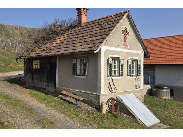 Immobilie in Klöchberg - Modernes und Neuwertiges Wohnhaus mit Eck- Terrasse und Vollkeller samt weiterem Uralt- Kellerstöckl mit Zu und Umbaugenehmigung - Bild 4