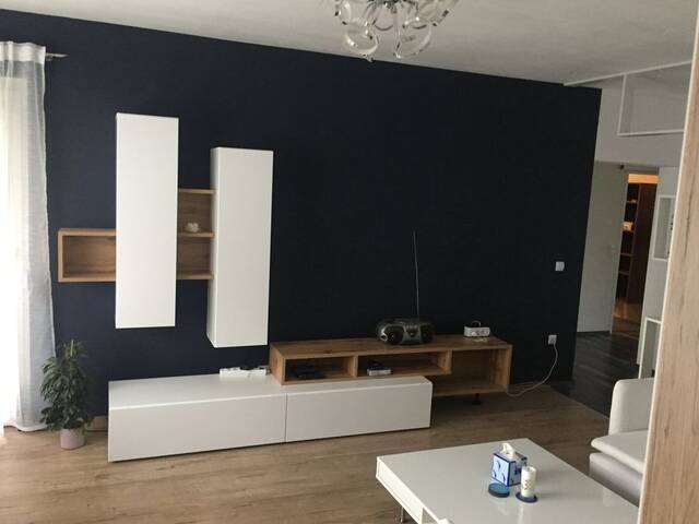 Immobilie in Hornstein - Familienwohnung - hell - ruhig - Loggia - Parkplatz - 4 Zimmer - großer Keller - Gemeinschaftsgarten - neu renoviert - Erstbezugszustand - Bild 2