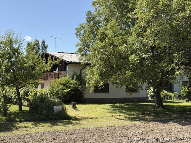 Immobilie in Lauterach - Charmantes Einfamilienhaus mit großem Garten in ruhiger Wohnlage von Lauterach - Bild 2