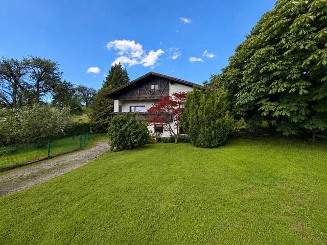Immobilie in St. Ulrich bei Steyr - Seltene Gelegenheit in St. Ulrich: Einfamilienhaus mit großem Grundstück und Fernblick - Bild 1