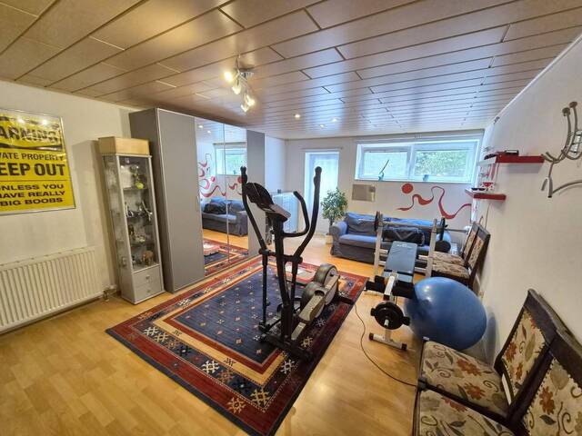 Immobilie in Trumau - IHRE PRIVATE WELLNESSOASE - EXKLUSIVES EINFAMILIENHAUS MIT POOL IN TRUMAU - Bild 3