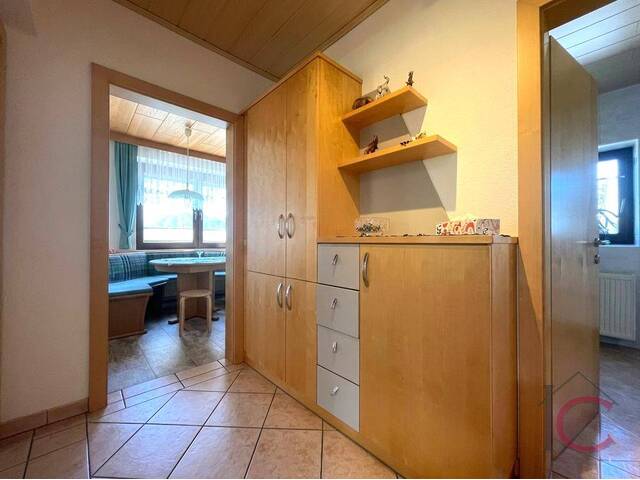 Immobilie in Villach - Großes Zweifamilienhaus in Panoramalage, Finkenstein - Nähe Golfplatz - Bild 3