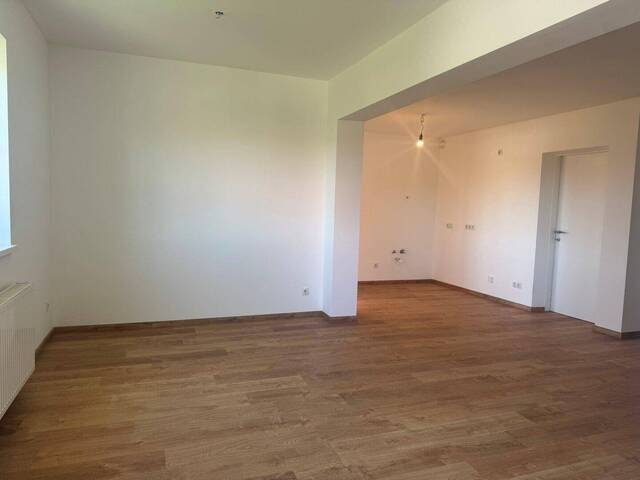 Immobilie in Berndorf bei Salzburg - Generalsanierte 4-Zimmer-Wohnung im Zentrum von Berndorf - Bild 1