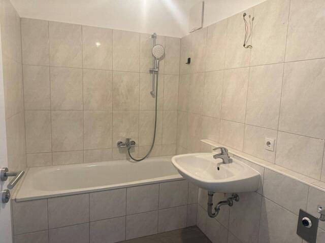 Immobilie in Berndorf bei Salzburg - Generalsanierte 4-Zimmer-Wohnung im Zentrum von Berndorf - Bild 3