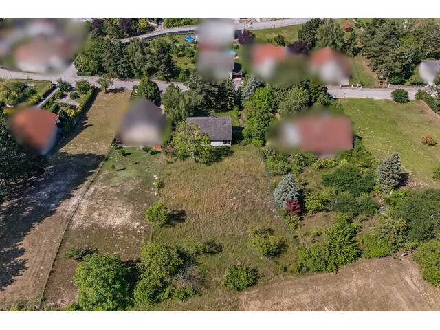 Immobilie in Kronberg - 2.540 m² + 6-Zimmer-Haus + Weinkeller in Kronberg mit Aussicht - Bild 1