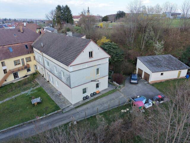 Immobilie in Seitenstetten - Großes Mehrfamilienhaus in Seitenstetten – 3 Wohneinheiten- NF 310m²! - Bild 1