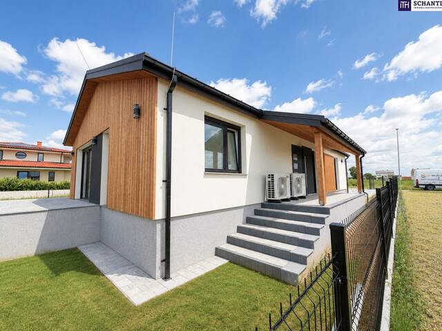 Immobilie in Großpetersdorf - SONNENUNTERGÄNGE INKLUSIVE - EXKLUSIVER DESIGN-BUNGALOW MIT 5 ZIMMERN, PHOTOVOLTAIK & 750 M² GRUND! - Bild 0