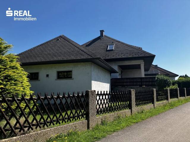 Immobilie in Pöchlarn - Geräumiges Haus mit Garten und Doppelgarage - Bild 1