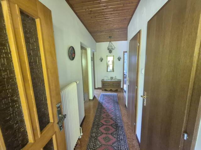 Immobilie in Friesach - Charmantes Landhaus mit traumhaftem Panoramablick, Wellnessbereich und idyllischem Naturgrundstück im Norden von Graz - Bild 3