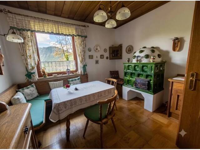 Immobilie in Friesach - Charmantes Landhaus mit traumhaftem Panoramablick, Wellnessbereich und idyllischem Naturgrundstück im Norden von Graz - Bild 4