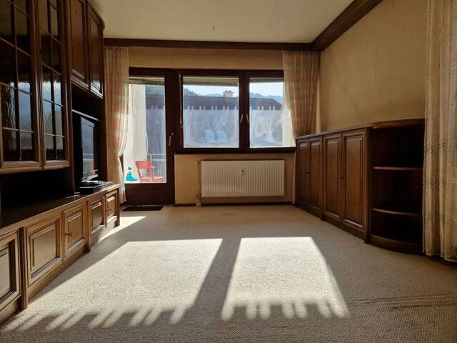 Immobilie in Mürzsteg - Sanierungsbedürftige 3-Zimmer Wohnung mit Loggia und Terrasse - Bild 0