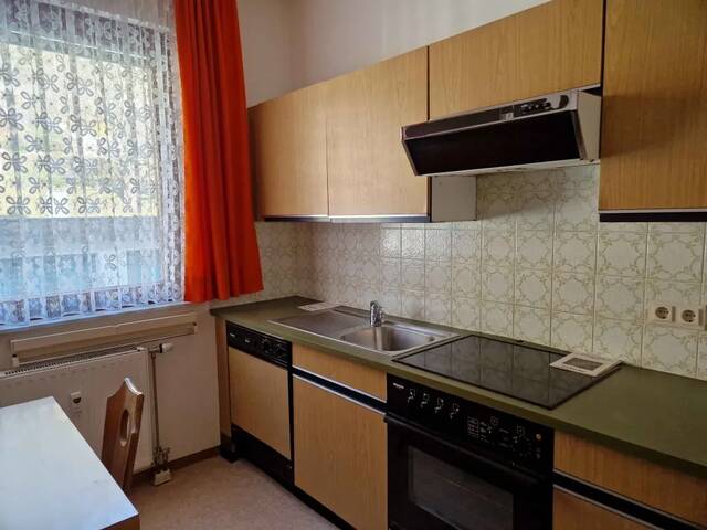 Immobilie in Mürzsteg - Sanierungsbedürftige 3-Zimmer Wohnung mit Loggia und Terrasse - Bild 2