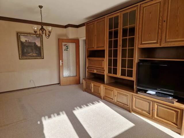 Immobilie in Mürzsteg - Sanierungsbedürftige 3-Zimmer Wohnung mit Loggia und Terrasse - Bild 3