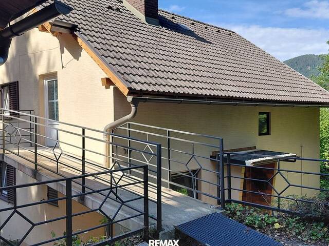Immobilie in Bad Bleiberg - Großzügiges 6-Zimmer-Haus mit Garten, Garage & Bergblick - Ihr Renovierungsprojekt! - Bild 1